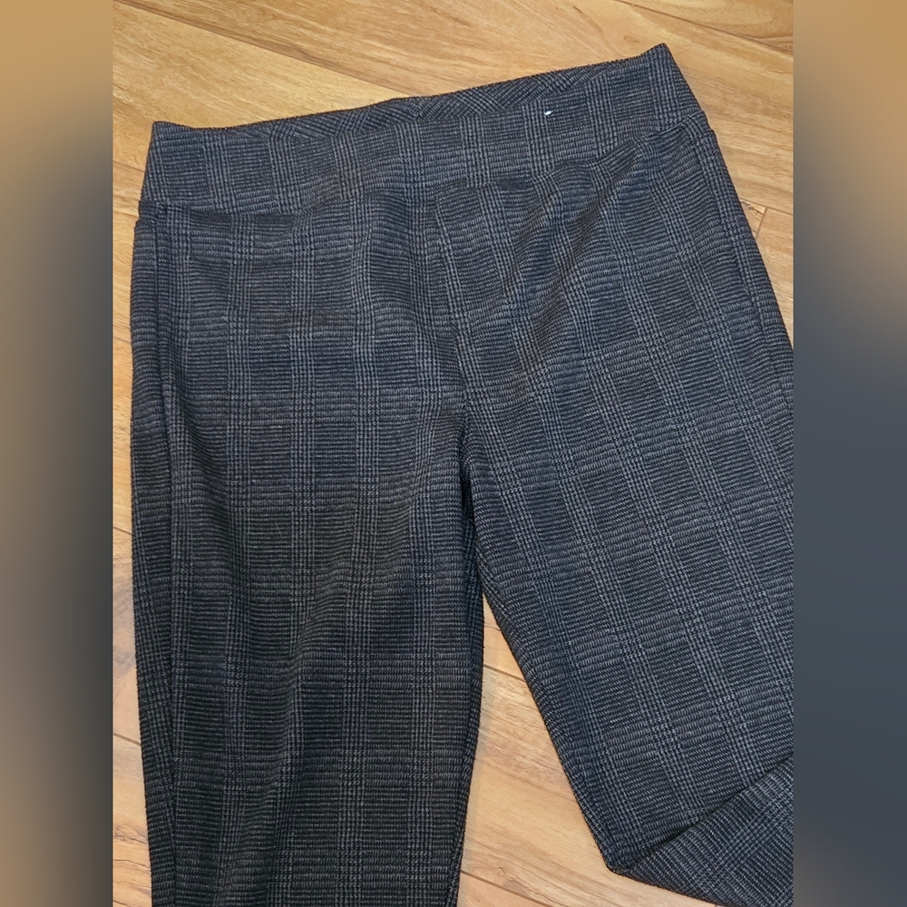 Vylette High Rise Ponte Legging, Black/Gray Plaid, Large, NWOT